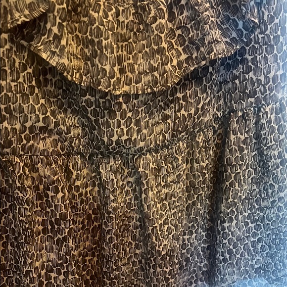 Banana Republic Ruffle Top - Picture 5 of 9